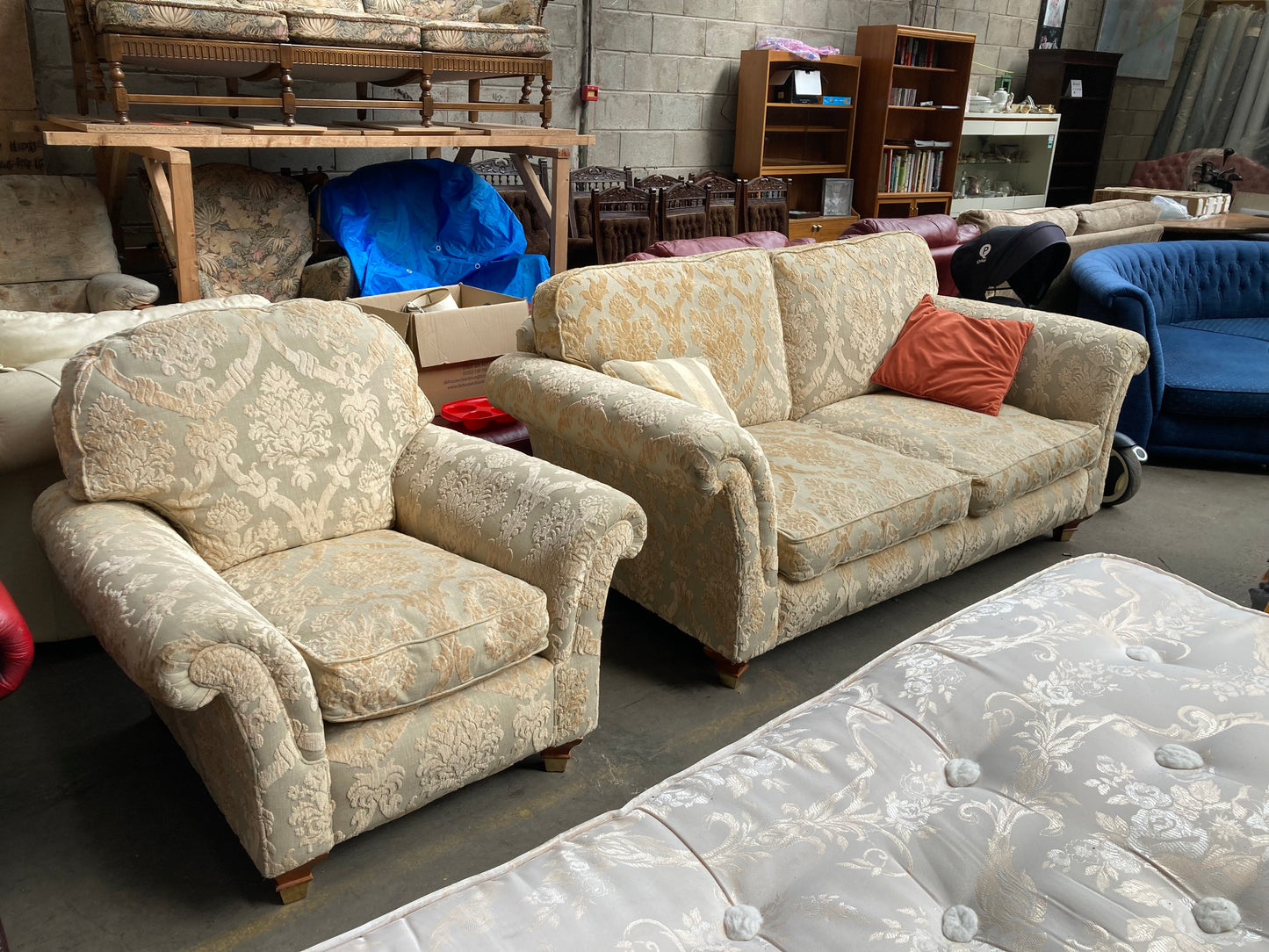 2 piece fabric upholstered suite  possibly Parker Knoll Burghley Rangey