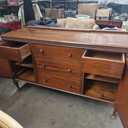 Early 20th Century Mahogany Sideboard | Carved Frieze | Cabriole Legs | Interior Locking Drawers