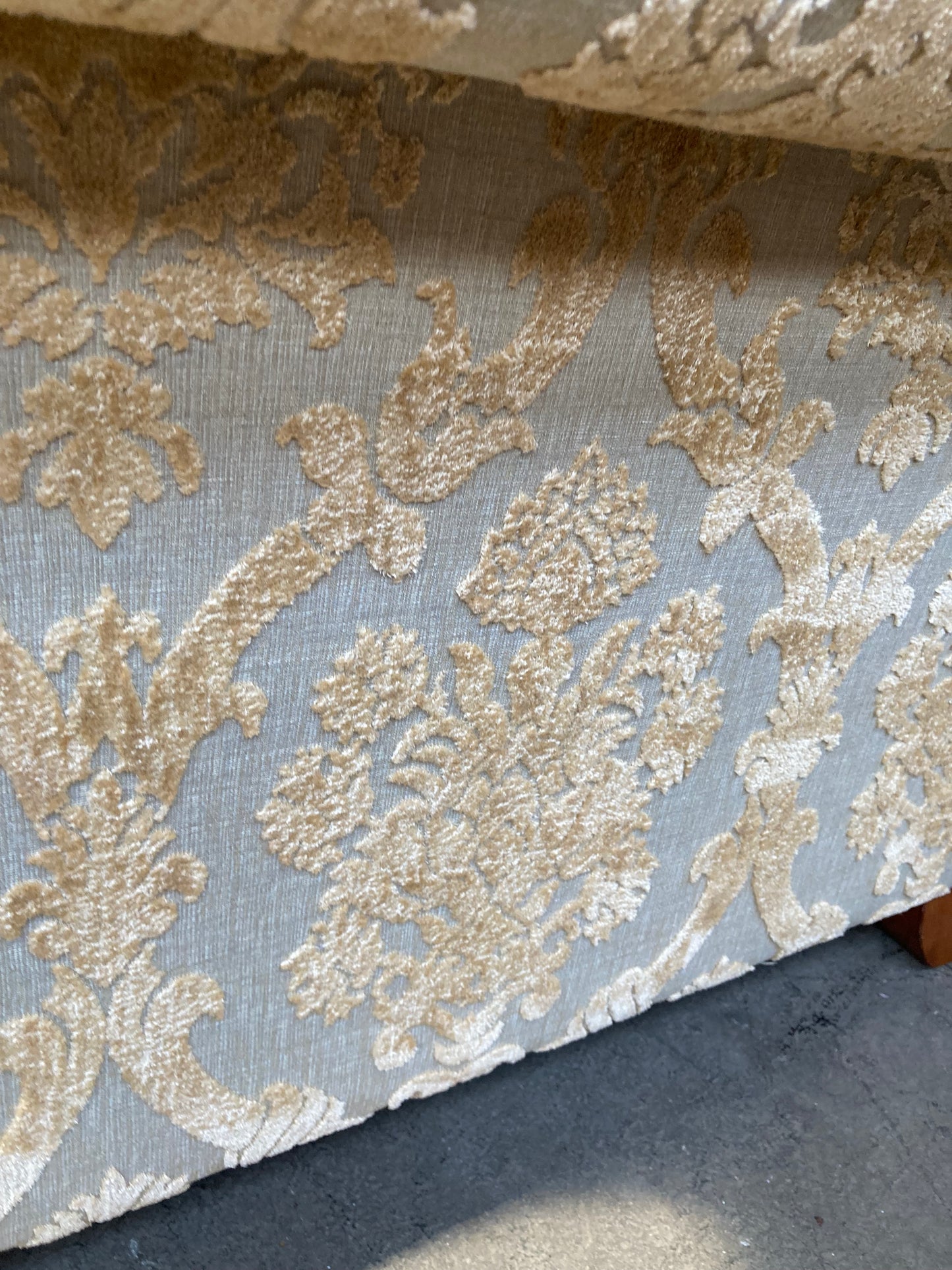 2 piece fabric upholstered suite  possibly Parker Knoll Burghley Rangey