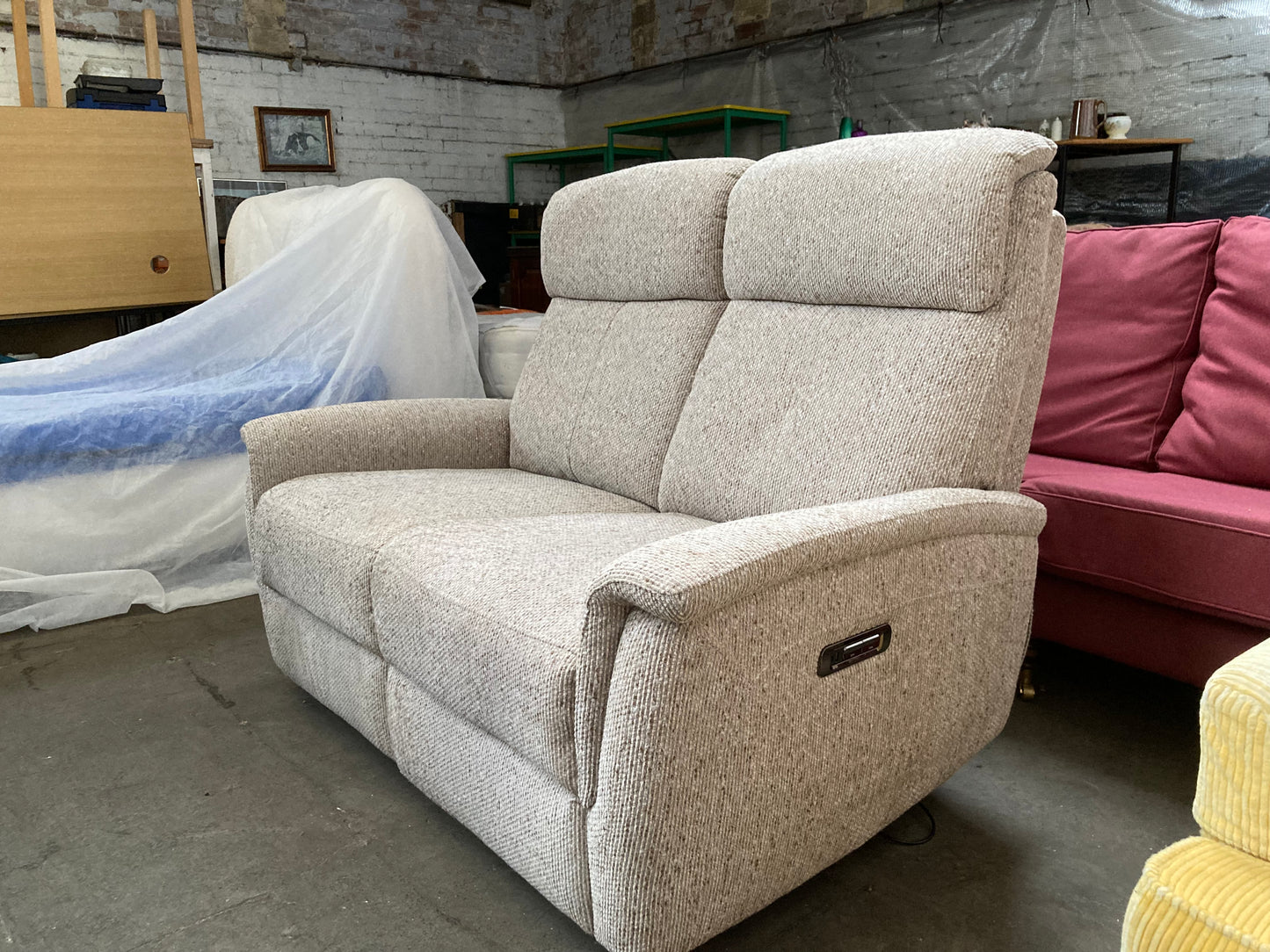 2 seater fabric electric recliner sofa with usb and usb-c charging ports