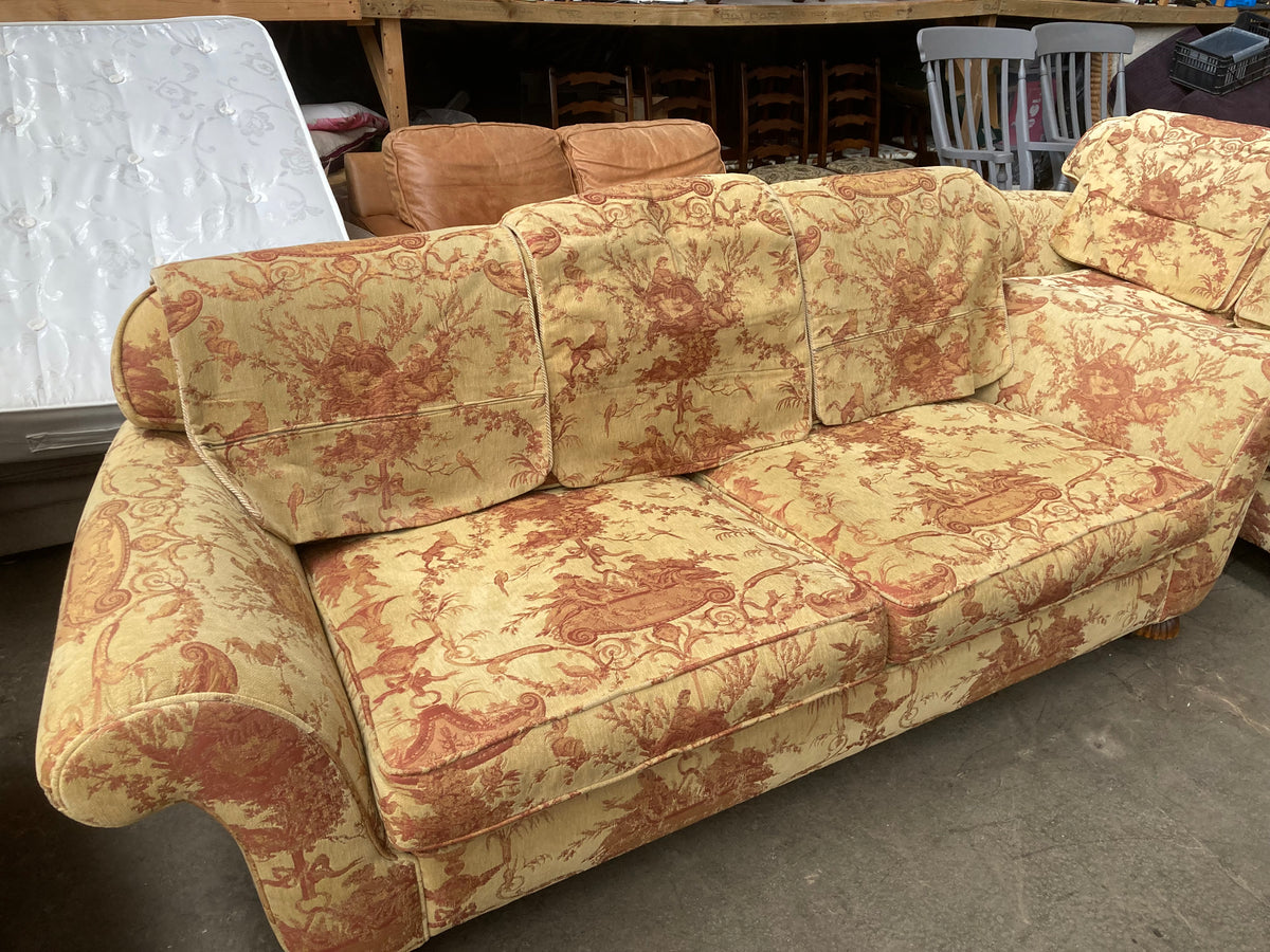 A beautiful, high-quality **Peter Guild – Makers of Fine Upholstery** 3-piece suite,