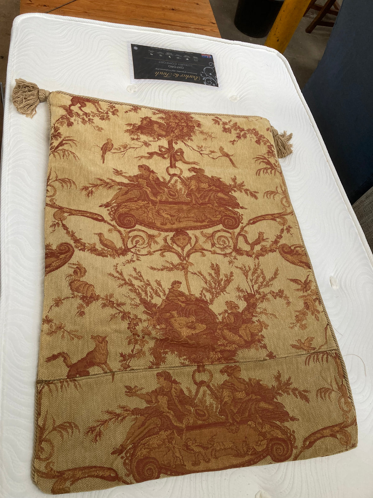 A beautiful, high-quality **Peter Guild – Makers of Fine Upholstery** 3-piece suite,