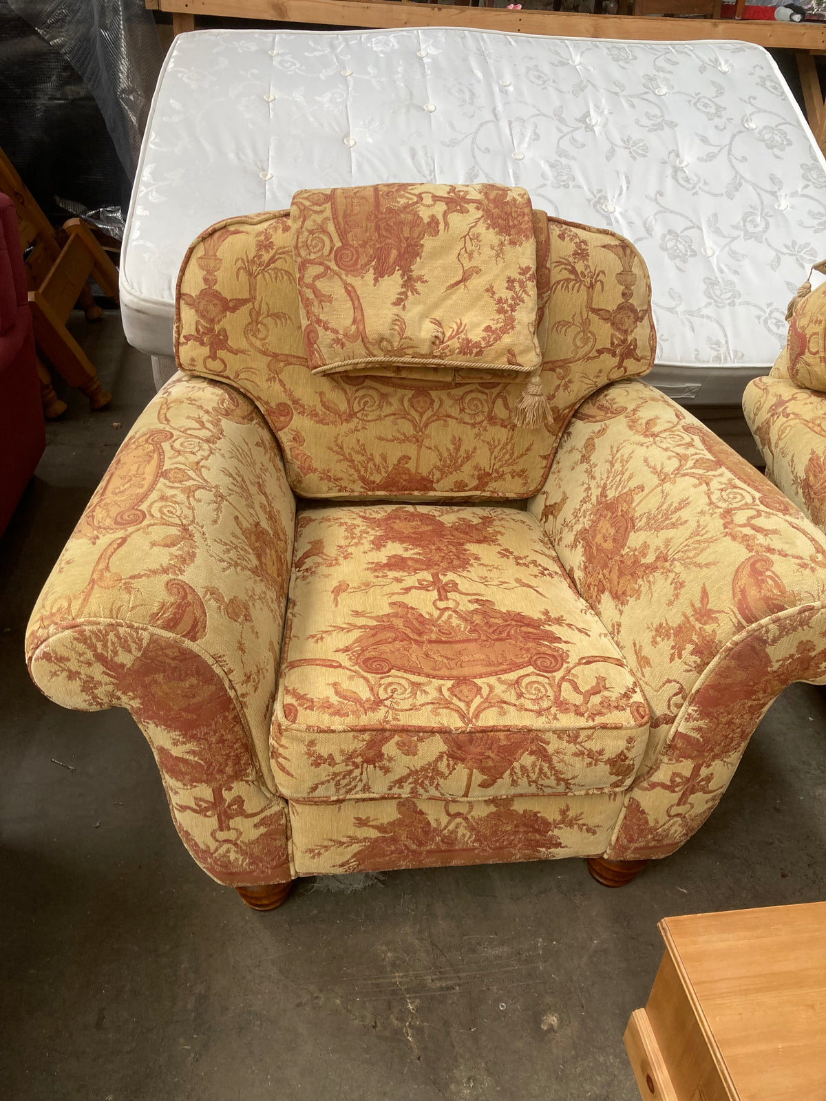 A beautiful, high-quality **Peter Guild – Makers of Fine Upholstery** 3-piece suite,