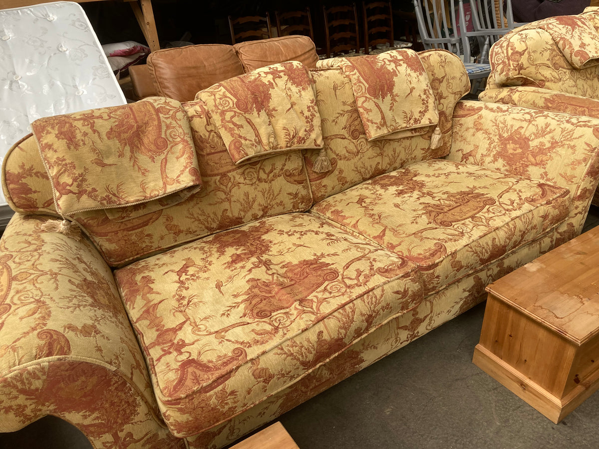 A beautiful, high-quality **Peter Guild – Makers of Fine Upholstery** 3-piece suite,